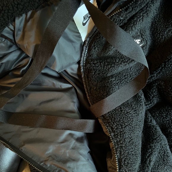 NWT Fur Nike Puffer Coat sz L - Picture 7 of 10